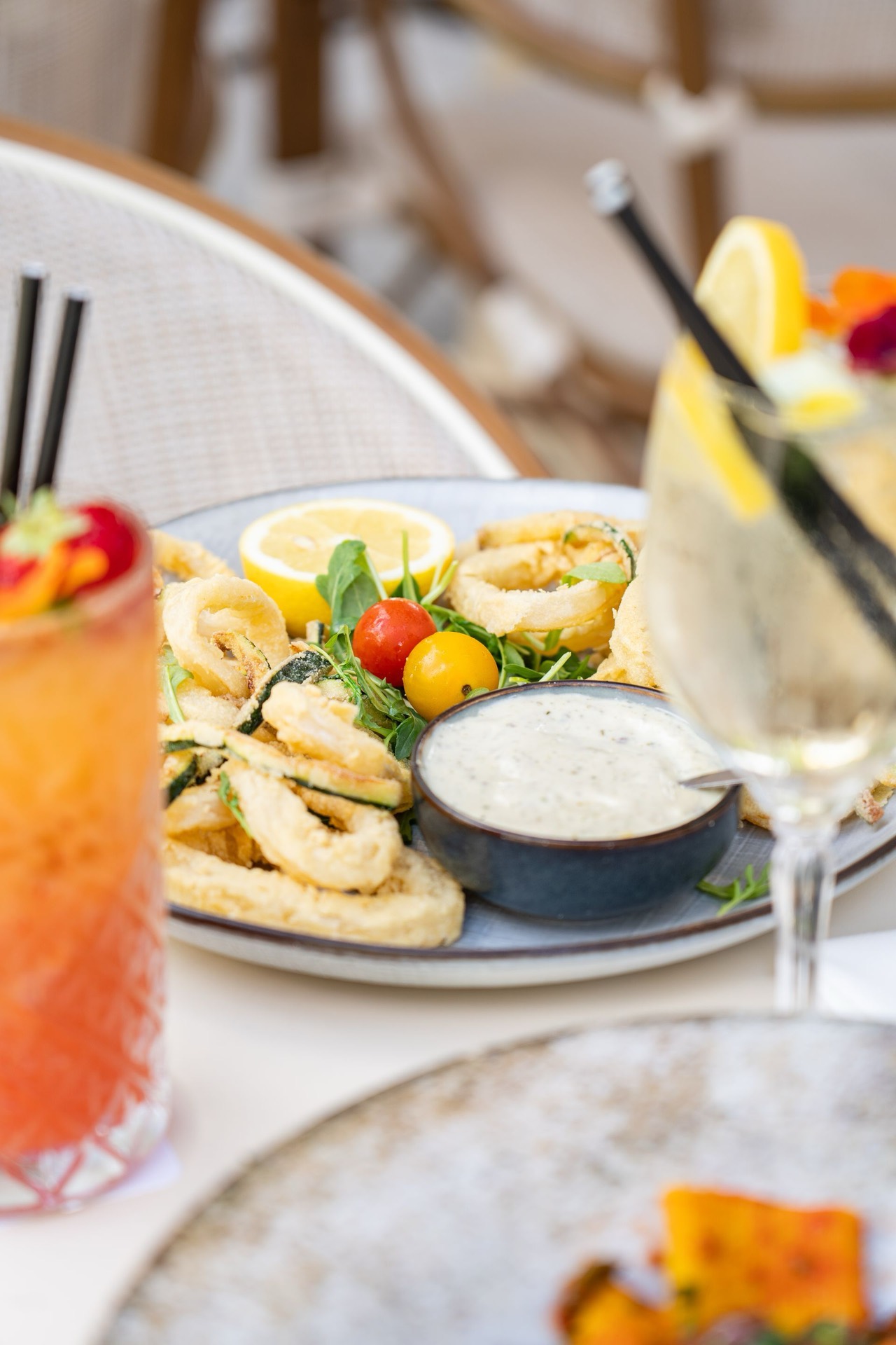 Fritto misto et cocktails en terrasse